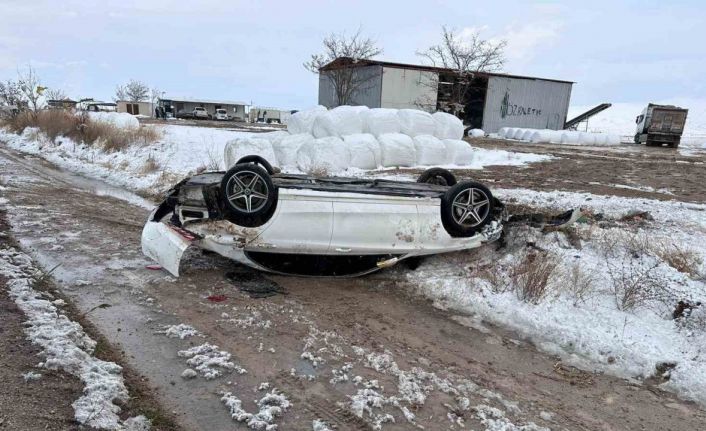 Tipi ve buzlanma kazaya neden oldu: 4 yaralı