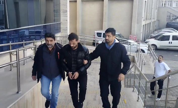 Trafikte başlayıp mahallede devam eden kavgaya mahalleli de dahil oldu