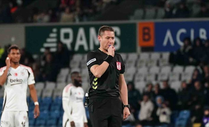 Trendyol Süper Lig: Başakşehir: 0 - Beşiktaş: 0 (İlk yarı)