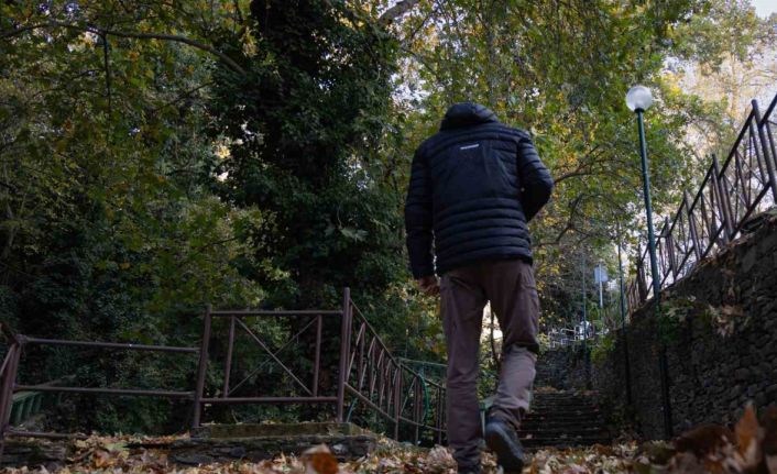 Türkiye’nin bir çok noktasında kar, İzmir’de sonbahar keyfi