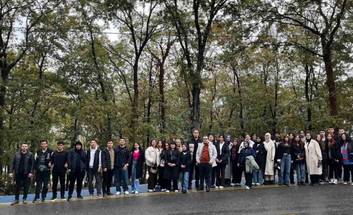 Üniversiteli öğrenciler Sakarya’nın tarihinde yolculuğa çıktı