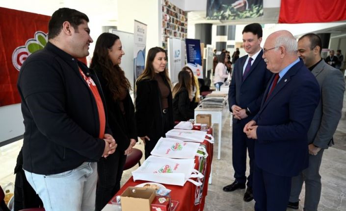 Uşak Üniversitesi Kariyer Günü’24 yoğun ilgi gördü