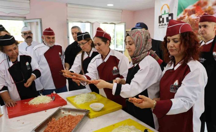 Ustalarından kebap yapımını öğrendiler