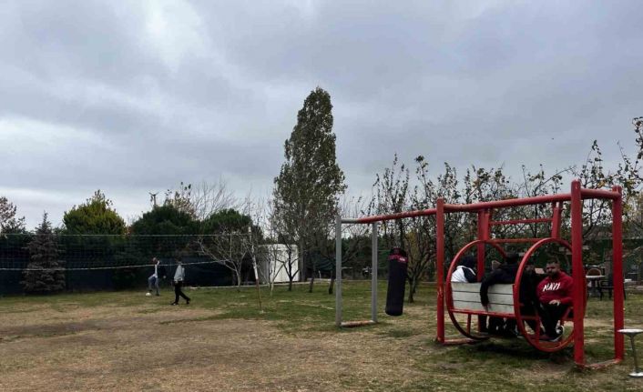 Uyuşturucudan kurtuldu, dernek kurup eğitim vermeye başladı