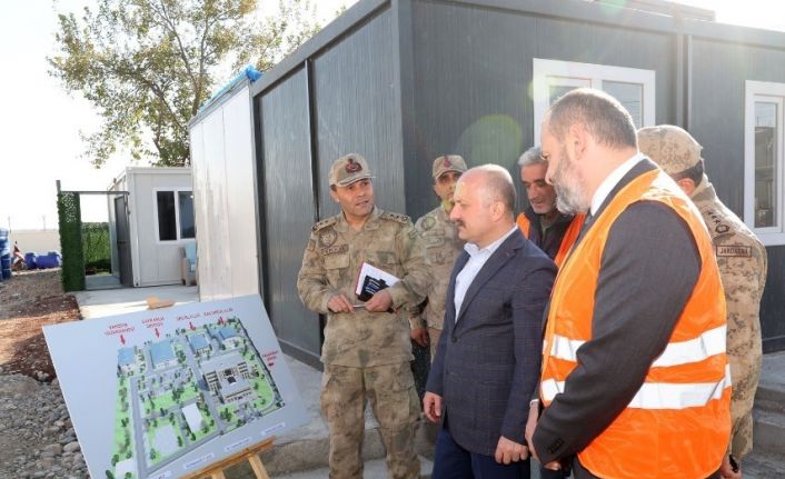 Vali Varol Adıyaman’ın yeni Jandarma Hizmet Binası inşaatını inceledi