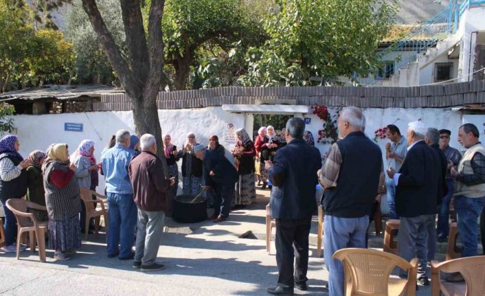 Yağmura hasret kalan Aydın’da mahalle sakinleri yağmur duası yaptı