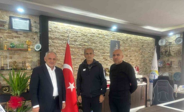 Yahyalıspor’da Hastoprakçılar istifa etti