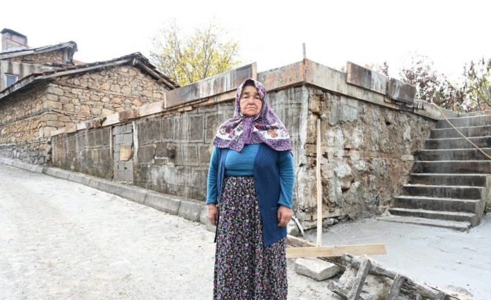 Yangında evini kaybeden yaşlı kadın yeniden sıcak yuvasına kavuşacak