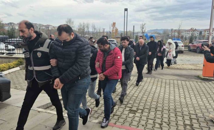 Yatırım yönlendirmesi yöntemiyle 384 bin TL dolandırdılar