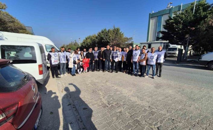 Yelkenci Tekstil işçileri hak mücadelesi için bir arada