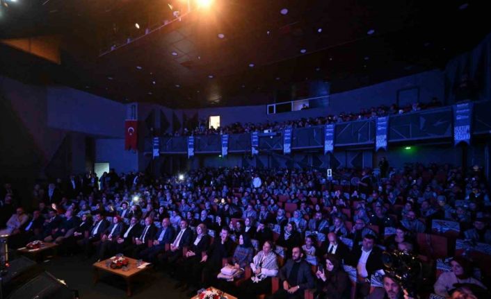 Yıldırım’da ’insanlık adına’ kültür sanat sezonu başladı