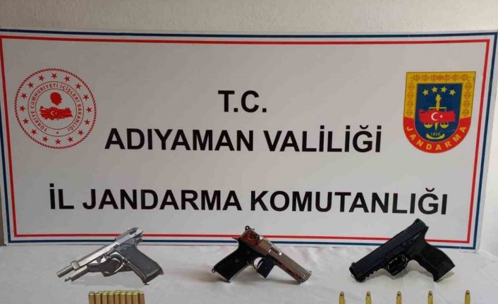 Yol uygulamasında silah ve uyuşturucu ele geçirildi