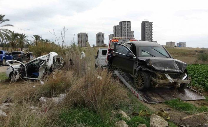 14 yaşındaki sürücü cipiyle otomobile çarptı: 1 ölü