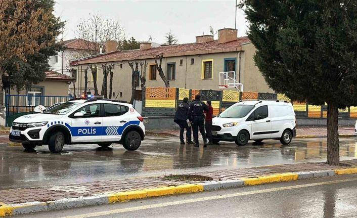 17 yaşındaki ehliyetsiz sürücü kovalamacayla yakalandı