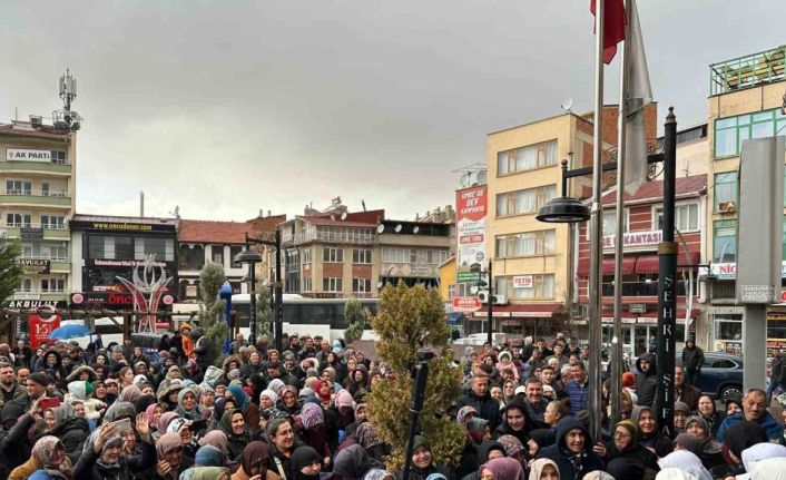 48 umre yolcusu kutsal topraklara doğru yola çıktı