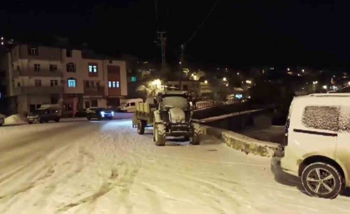 Adıyaman kent merkezine mevsimin ilk karı yağdı