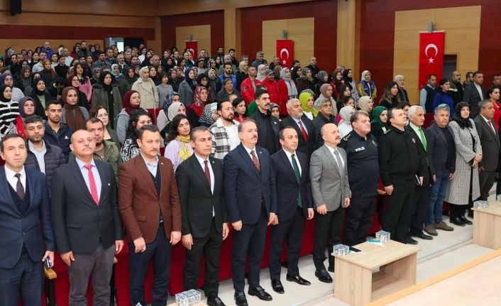 Adıyaman’da en iyi narkotik polisi anne projesi toplantısı yapıldı