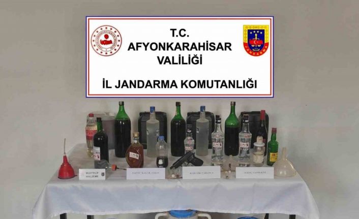 Afyonkarahisar’da litrelerce sahte kaçak alkol ele geçirildi