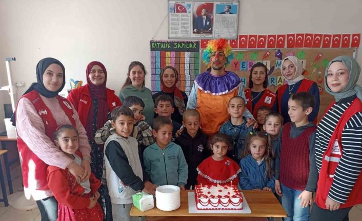 Ağrı’da Kızılay gönüllülerinden Yerli Malı Haftası etkinliği