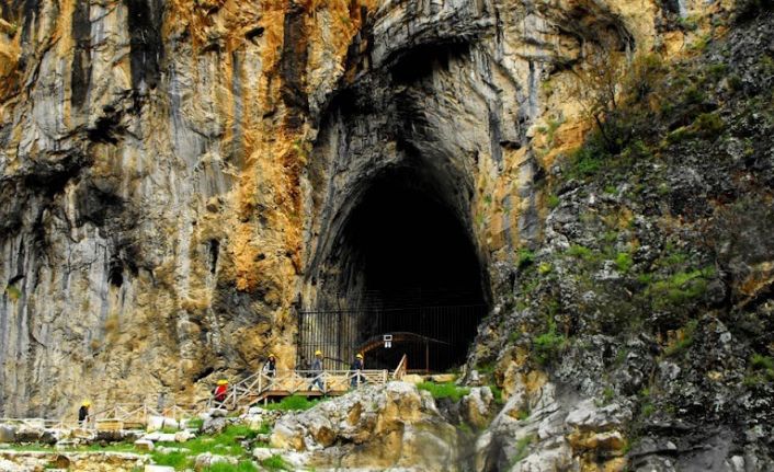 Aksu Zindan Mağarası kış sezonu nedeniyle ziyarete kapatıldı