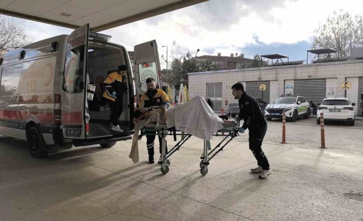 Anahtar unutulunca iple sarkıtılan genç 3’üncü kattan düştü