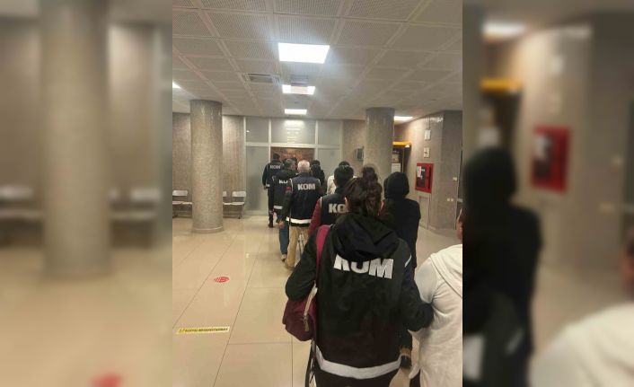 Antalya’da gasp şüphelisi 7 kişi tutuklandı