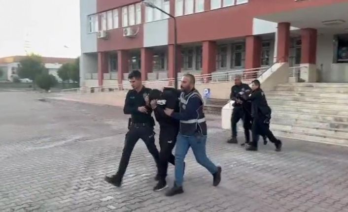 Aranan 2 hükümlü İmamoğlu polisinin takibiyle yakalandı