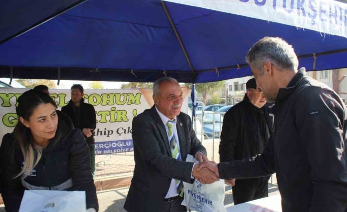 Aydın Büyükşehir’in fidelerine Sultanhisar’da yoğun ilgi