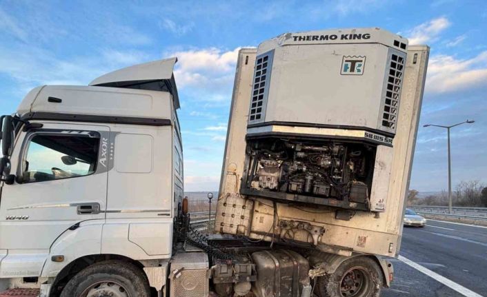 Babaeski’de direksiyonda kalp krizi geçiren tır şoförü öldü