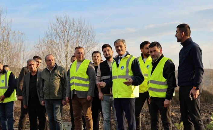 Başkan Alemdar, Söğütlü’deki altyapı çalışmalarını yerinden inceledi