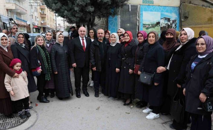 Başkan Bıyık, umre yolcularını uğurladı