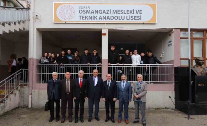 Başkan Özer Matlı, mezun olduğu lisede gençlere ilham verdi