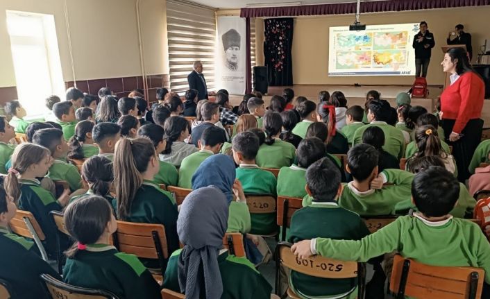 Bayburt’ta afetlere yönelik eğitimler verilmeye devam ediyor