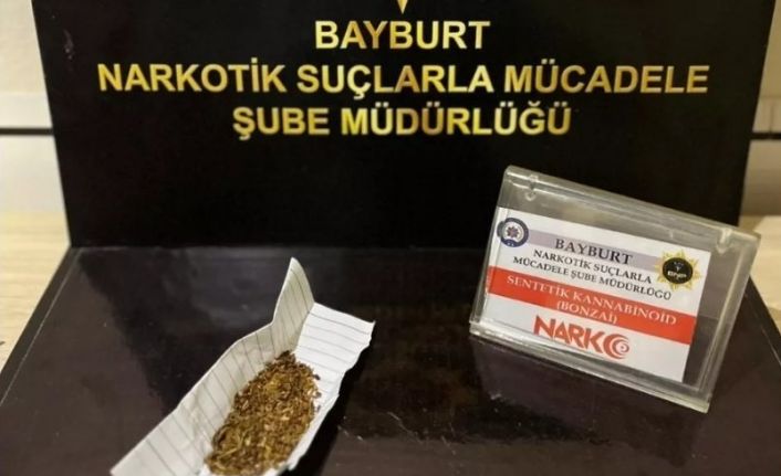 Bayburt’ta bir miktar bonzai ele geçirildi