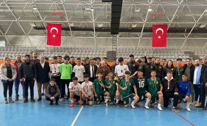 Bayburt’ta gençler futsal müsabakaları sona erdi