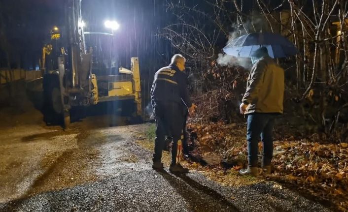 Belediye ekipleri su baskınlarına karşı hazır bekliyor