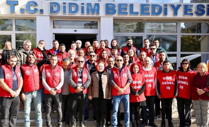 Belediye personelinden Başkan Gençay’a destek