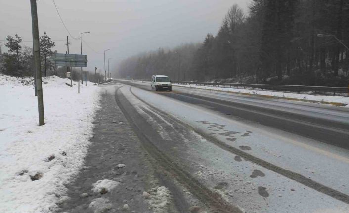 Bolu Dağı’nda kar etkili oluyor