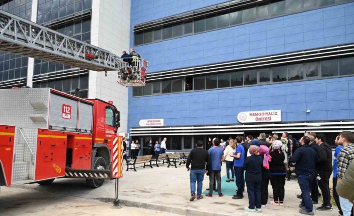 Bozüyük Belediyesi İtfaiyesi’nden hastane personeline yangın eğitimi