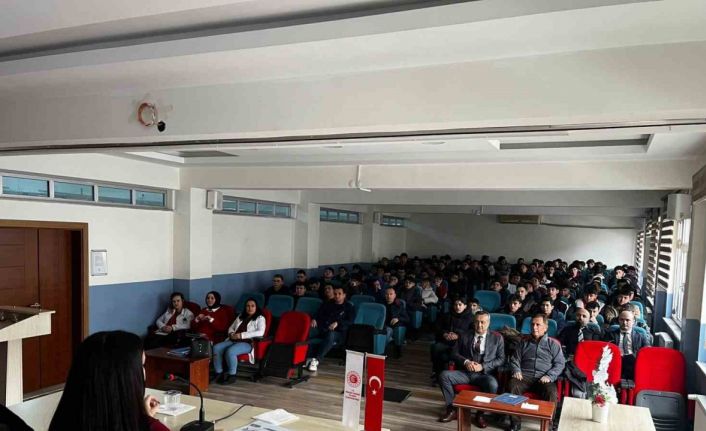 Bozüyük’te lise öğrencilerine girişimcilik eğitimi verildi