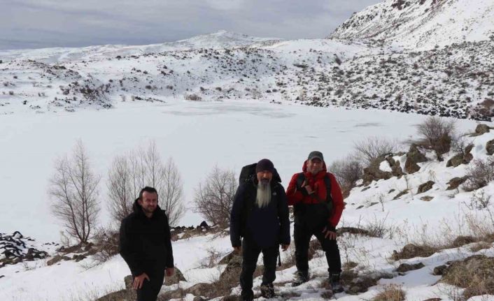 Buz Tutan Pırdanos Gölü büyülüyor