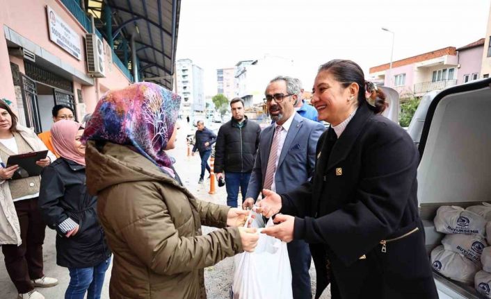 Denizli Büyükşehirden öğrencilere beslenme yardımı