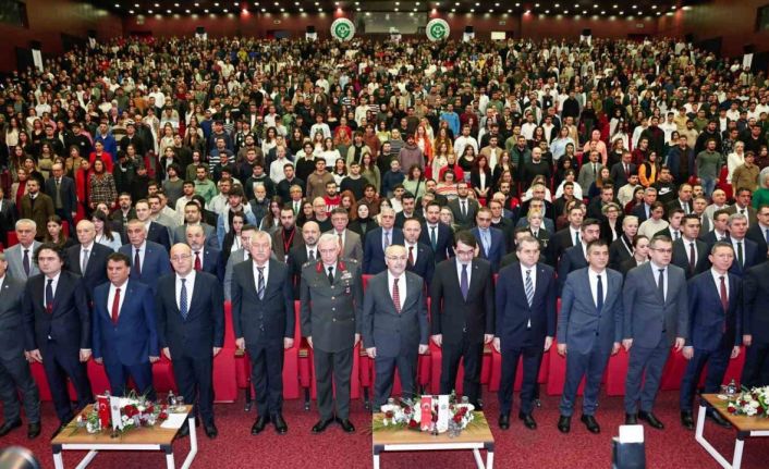 Doğu Akdeniz Bölgesel Kariyer Fuarı açılışı Vali Köşger’in katılımıyla yapıldı