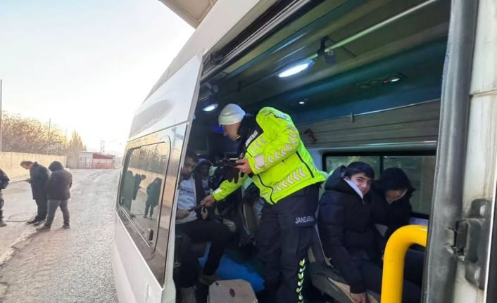 Doğubayazıt’ta okul servisleri denetlendi