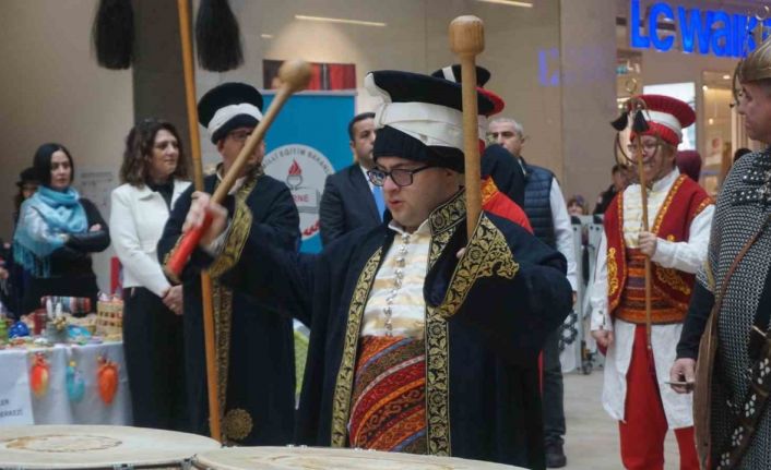 Edirne’de özel öğrencilerden mehteran gösterisi