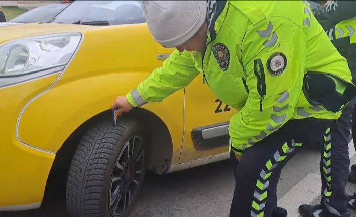 Edirne’de polis ekiplerinden kış lastiği uygulaması