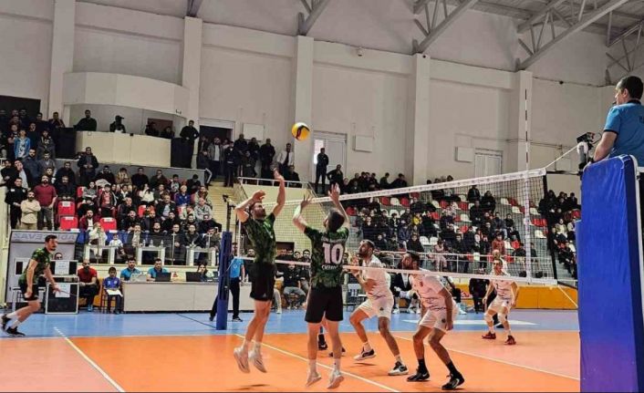 Efeler Ligi: TÜRŞAD: 2 - Cizre Belediye SK: 3