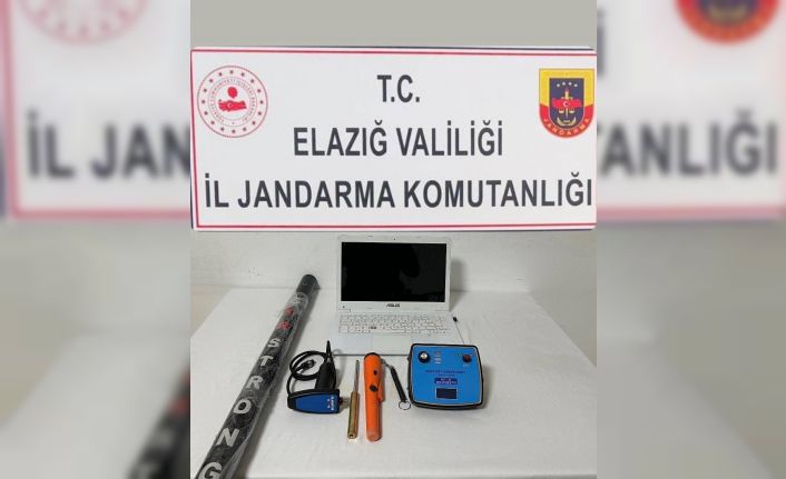 Elazığ’da hazine için keşif yapan 4 şüpheli suçüstü yakalandı