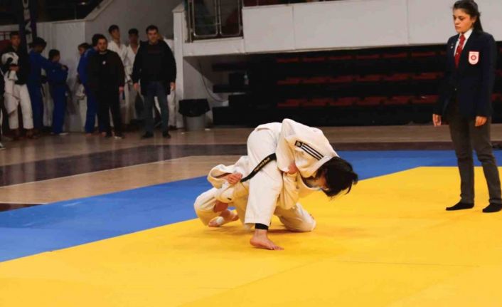 Elazığ’da judo müsabakaları tamamlandı