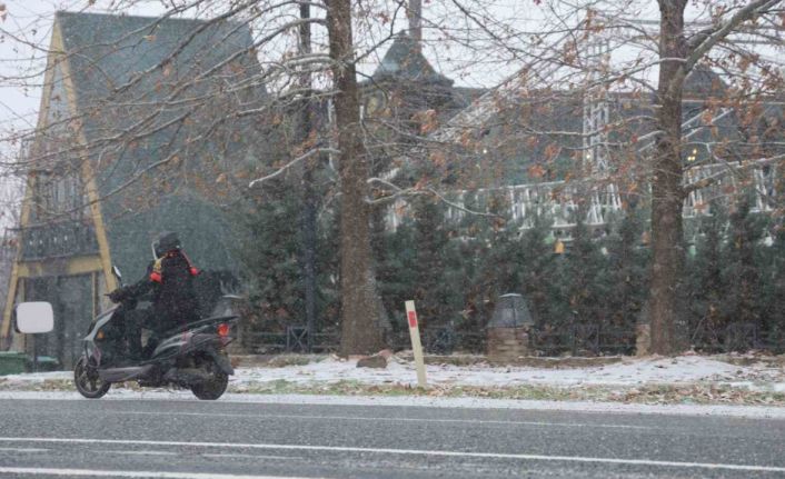 Elazığ’da kar yağışı etkili oldu